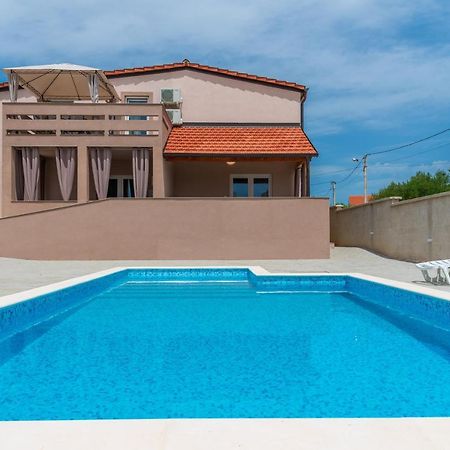 Apartmani Krzak نين المظهر الخارجي الصورة