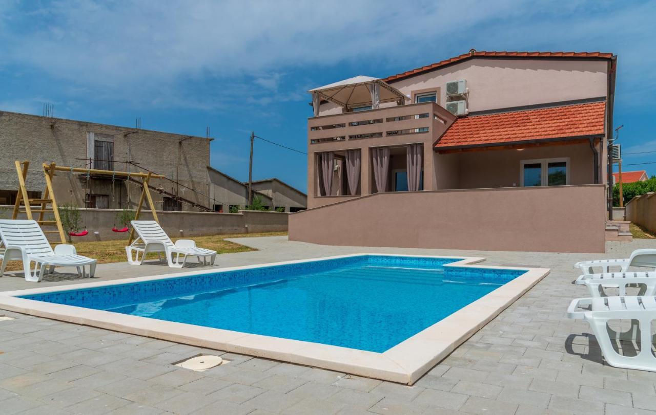 Apartmani Krzak نين المظهر الخارجي الصورة