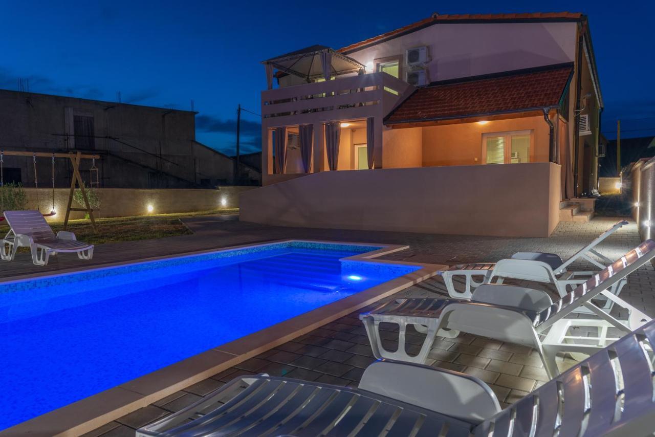 Apartmani Krzak نين المظهر الخارجي الصورة