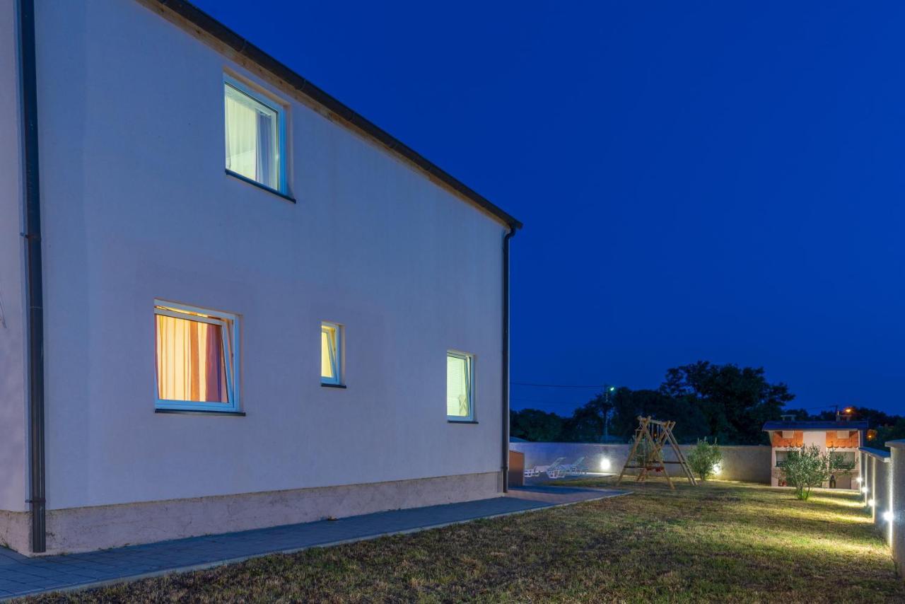 Apartmani Krzak نين المظهر الخارجي الصورة