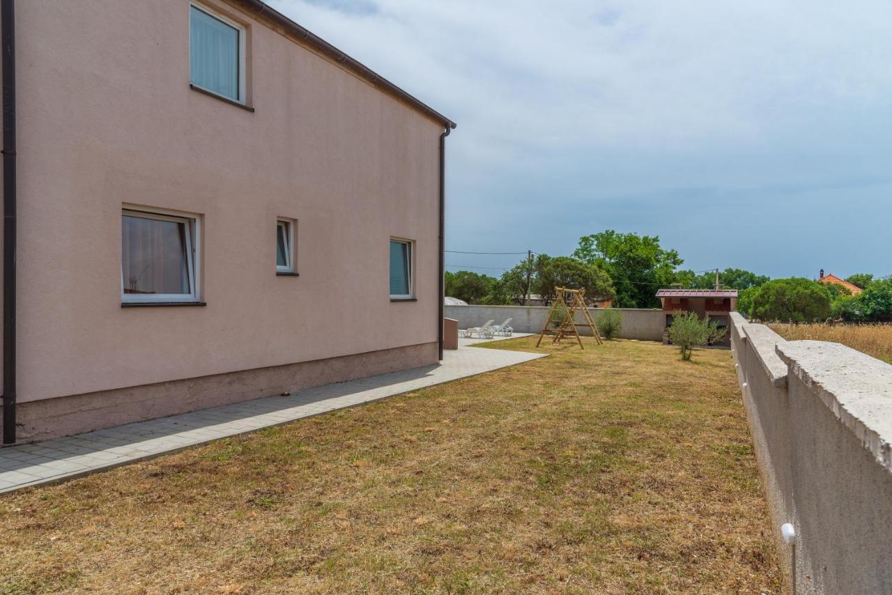 Apartmani Krzak نين المظهر الخارجي الصورة