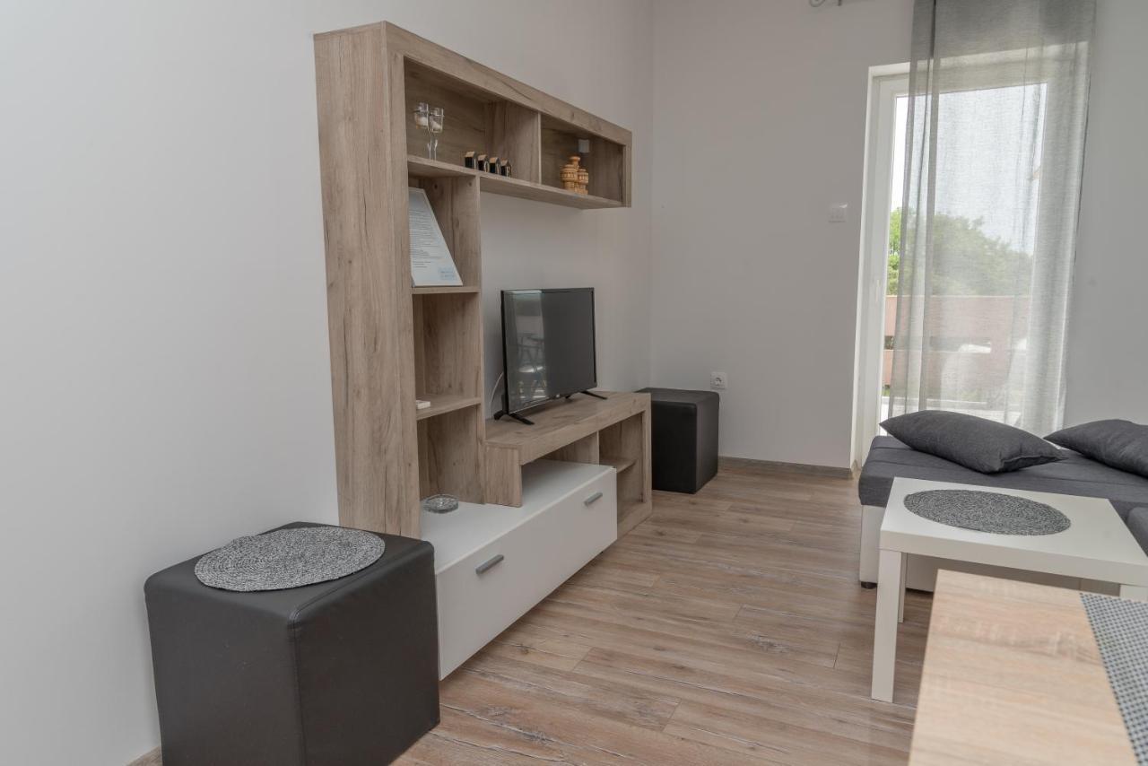 Apartmani Krzak نين المظهر الخارجي الصورة