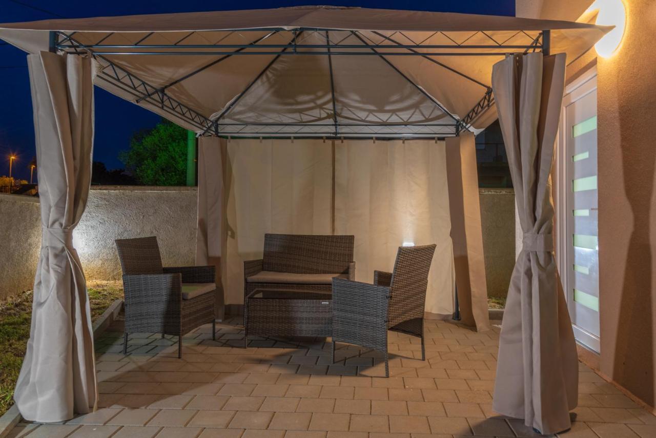 Apartmani Krzak نين المظهر الخارجي الصورة
