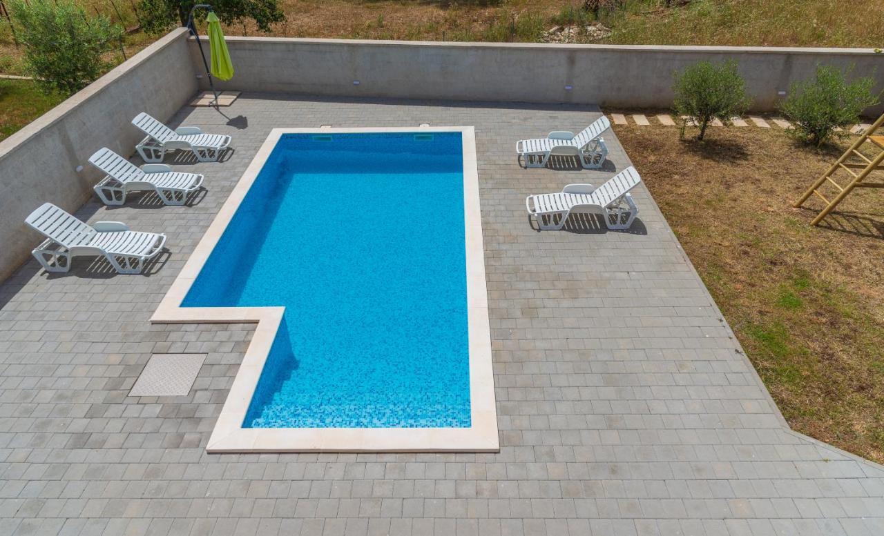 Apartmani Krzak نين المظهر الخارجي الصورة