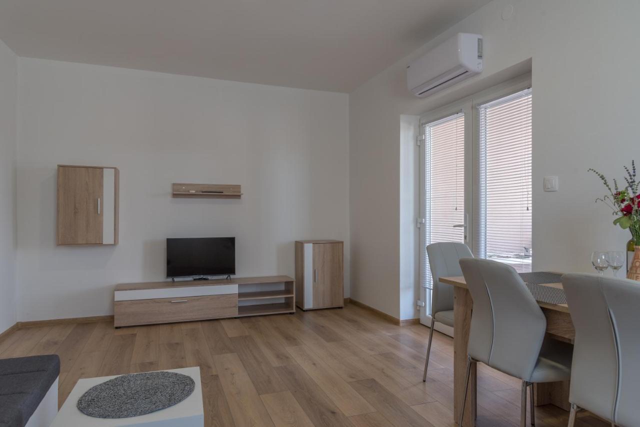 Apartmani Krzak نين المظهر الخارجي الصورة