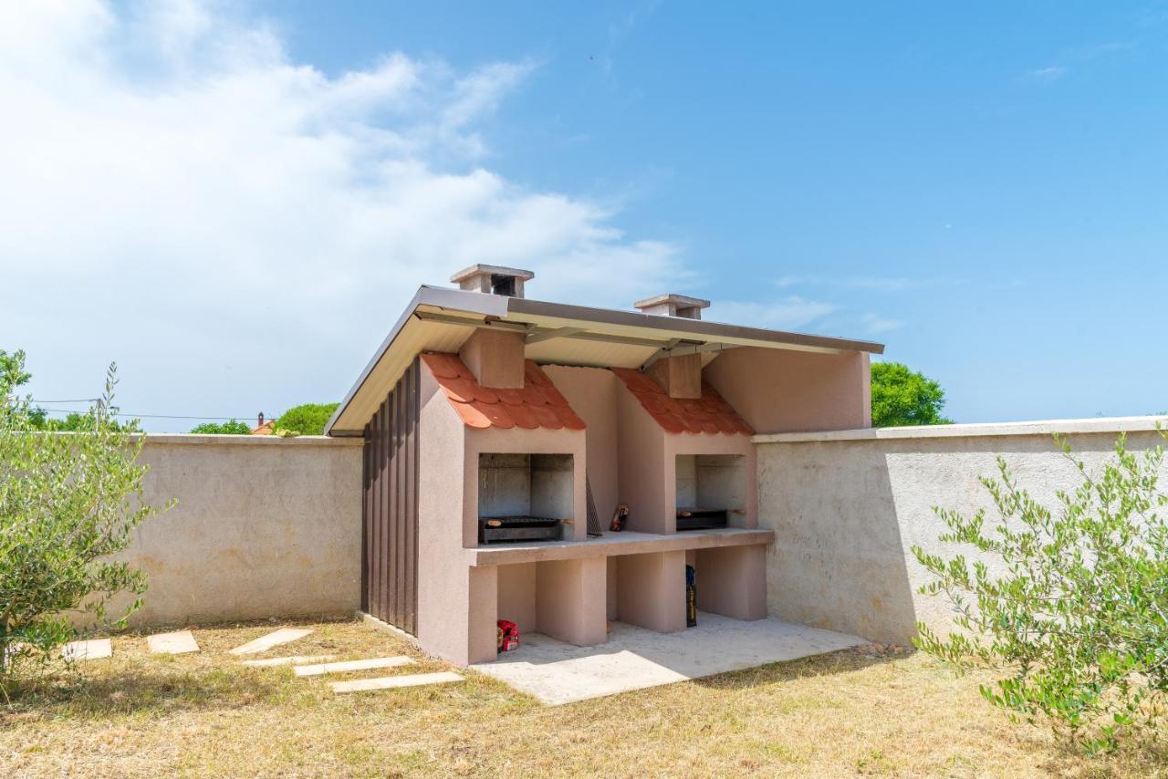 Apartmani Krzak نين المظهر الخارجي الصورة