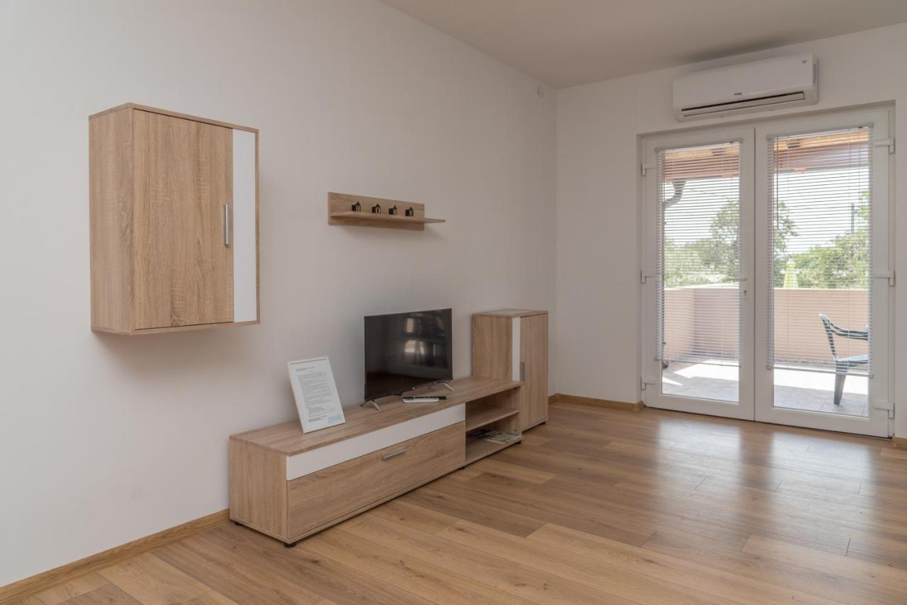 Apartmani Krzak نين المظهر الخارجي الصورة