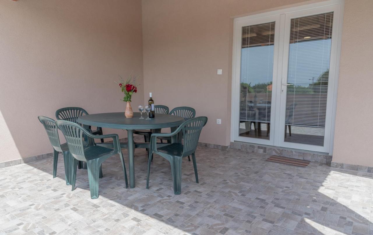 Apartmani Krzak نين المظهر الخارجي الصورة