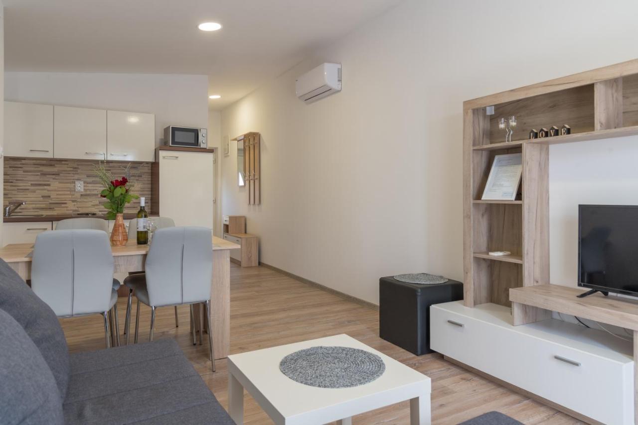Apartmani Krzak نين المظهر الخارجي الصورة