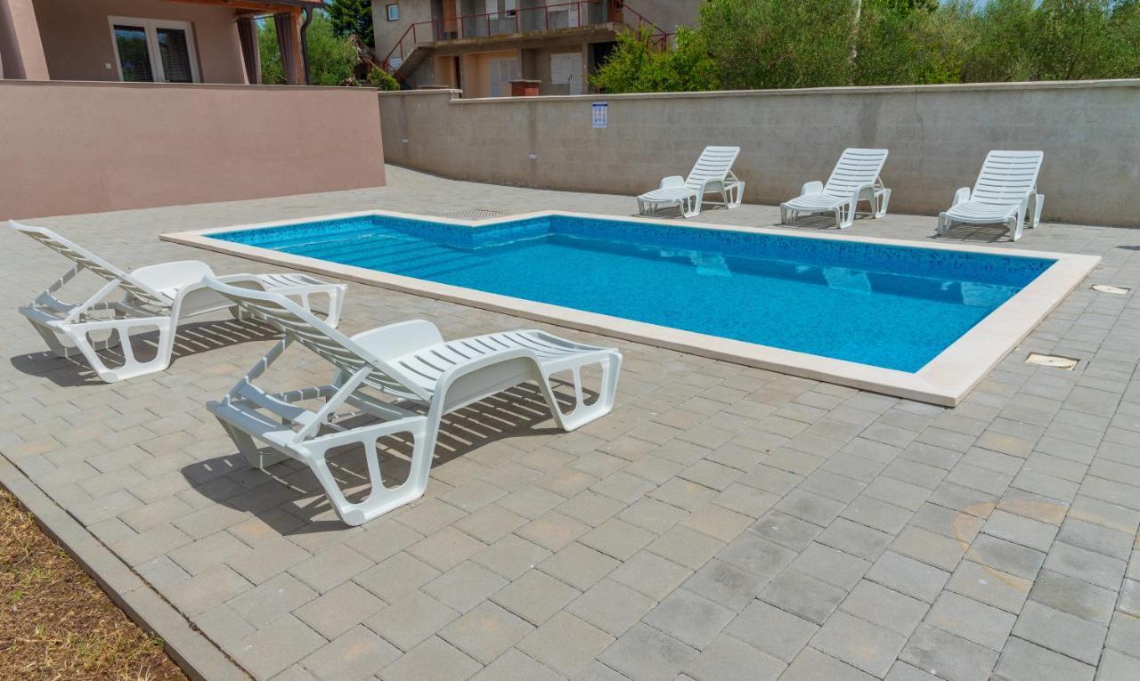 Apartmani Krzak نين المظهر الخارجي الصورة