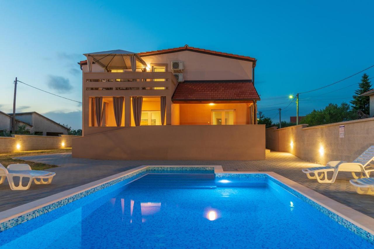 Apartmani Krzak نين المظهر الخارجي الصورة