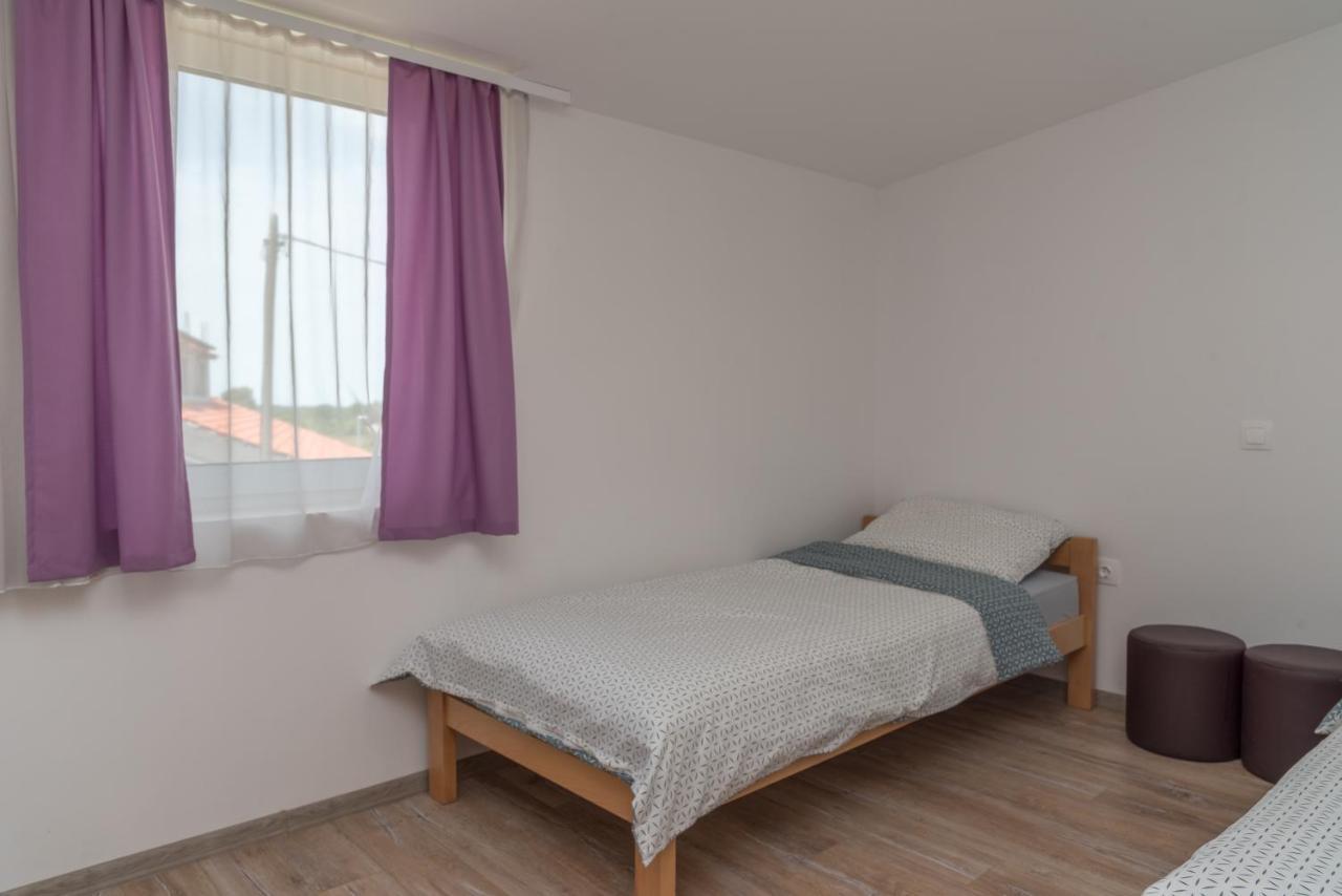 Apartmani Krzak نين المظهر الخارجي الصورة