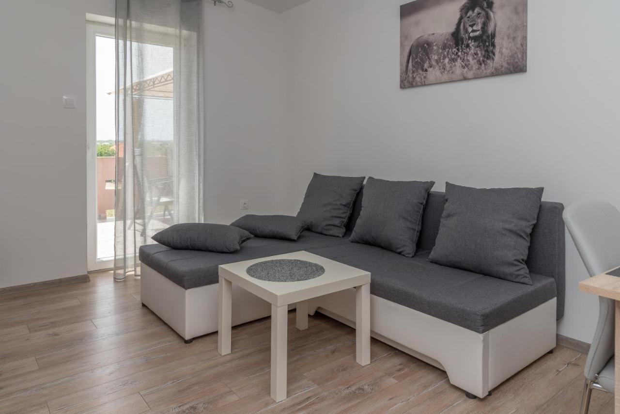 Apartmani Krzak نين المظهر الخارجي الصورة