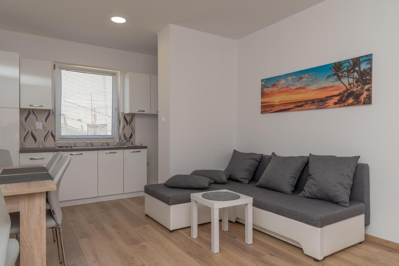 Apartmani Krzak نين المظهر الخارجي الصورة