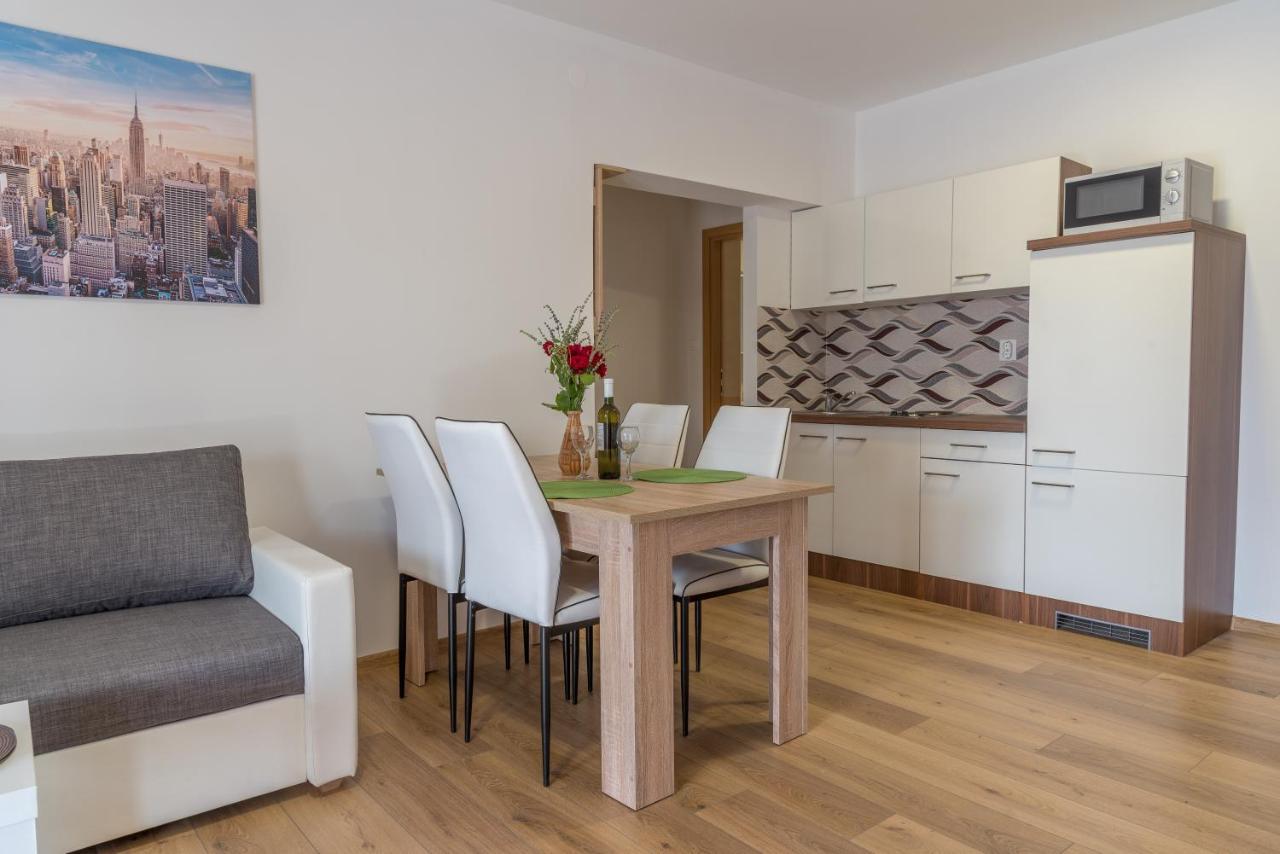 Apartmani Krzak نين المظهر الخارجي الصورة