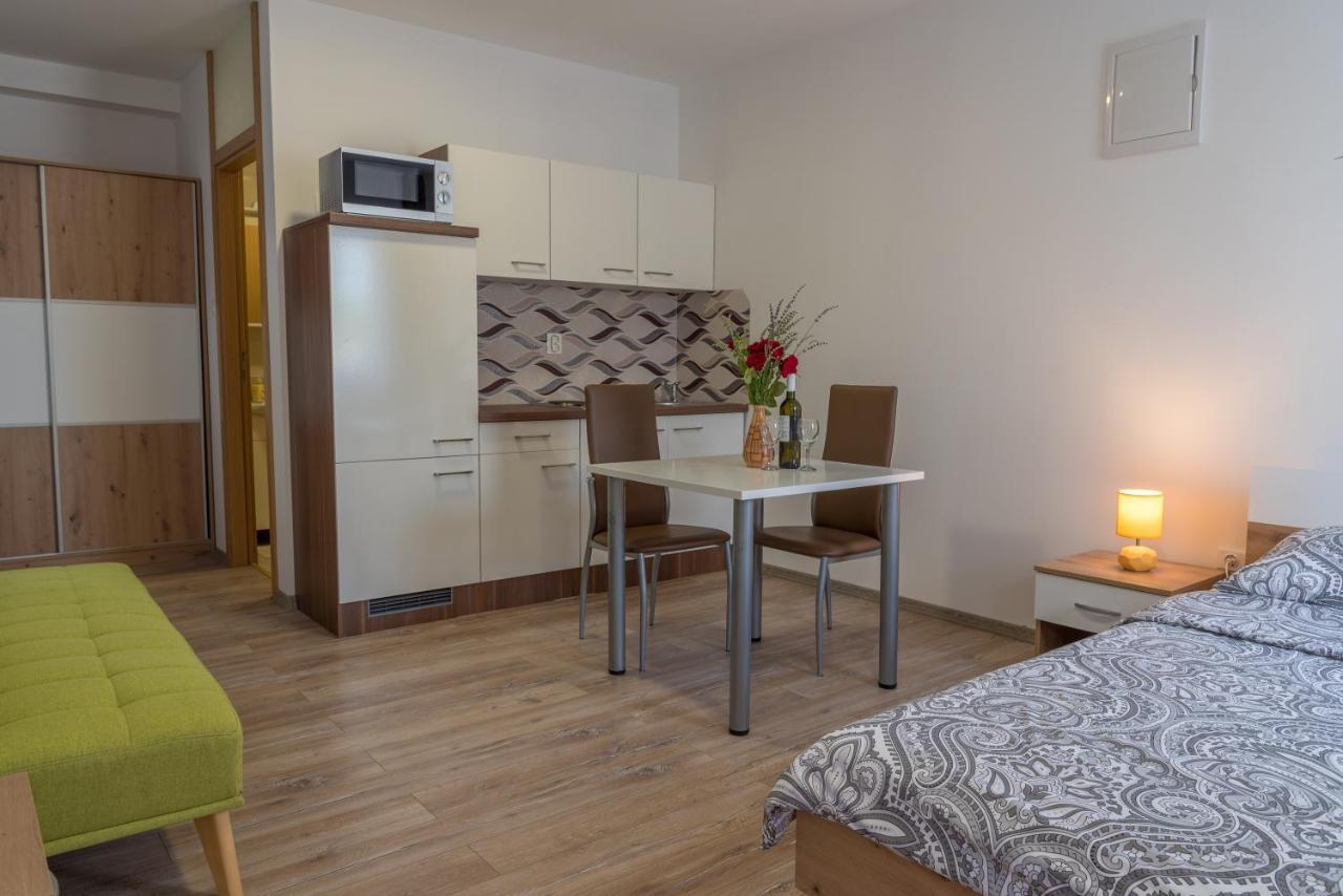 Apartmani Krzak نين المظهر الخارجي الصورة